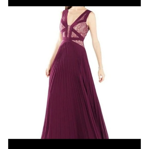 BCBGMaxAzria Dresses & Skirts - BCBG MAXAZRIA Dress Evonne Lace Blocked Pleated Gown Deep Port Wine Size 6